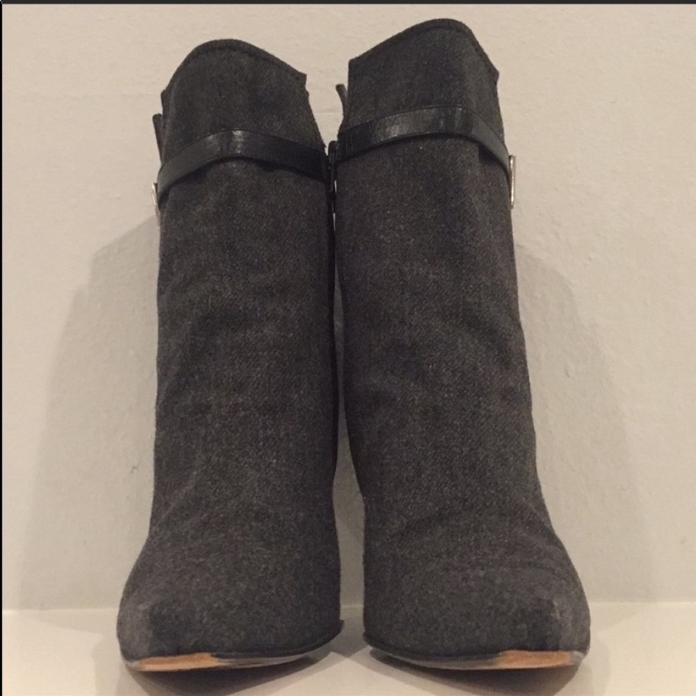 Stuart Weitzman Bootie Gray Pointed Toe Size 8 W - image 4